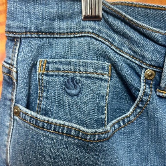 Gloria Vanderbilt Amanda size 14 Jean Capri 5 pockets slit and rivets at ankle - Picture 7 of 8